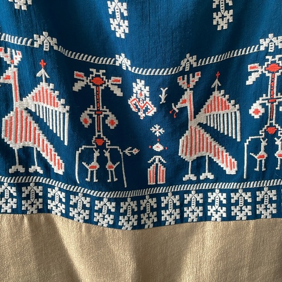 Stunning dress with embroidered detail from Anthropologie - Picture 2 of 3